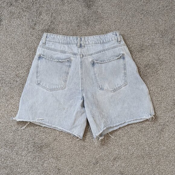 BAN-JARA Light Blue Denim Mid-Rise Cut-Off Jean Shorts; Size 9 / 28 - Picture 2 of 4